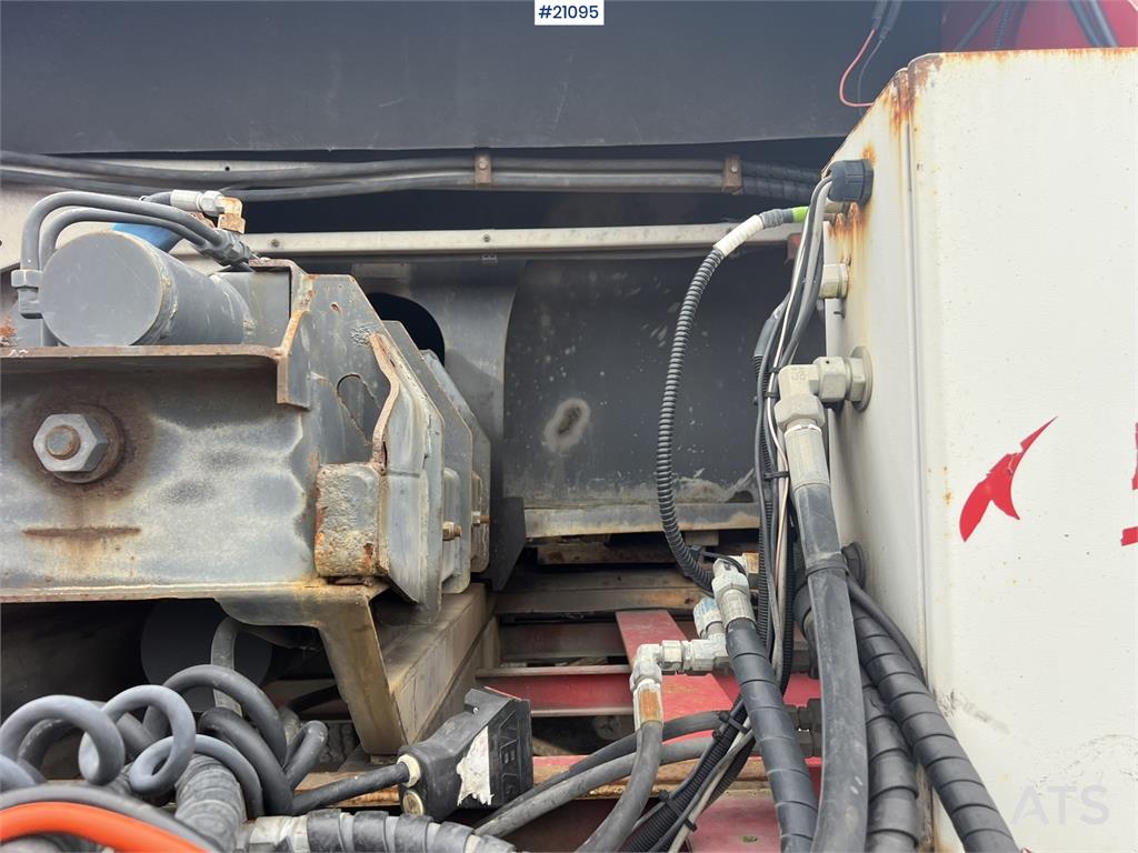 Fliegl Fahrzeugbau ass 3725 Asfaltsemi w/ Push off system