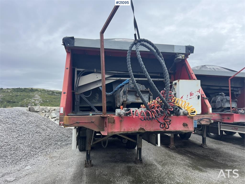 Fliegl Fahrzeugbau ass 3725 Asfaltsemi w/ Push off system