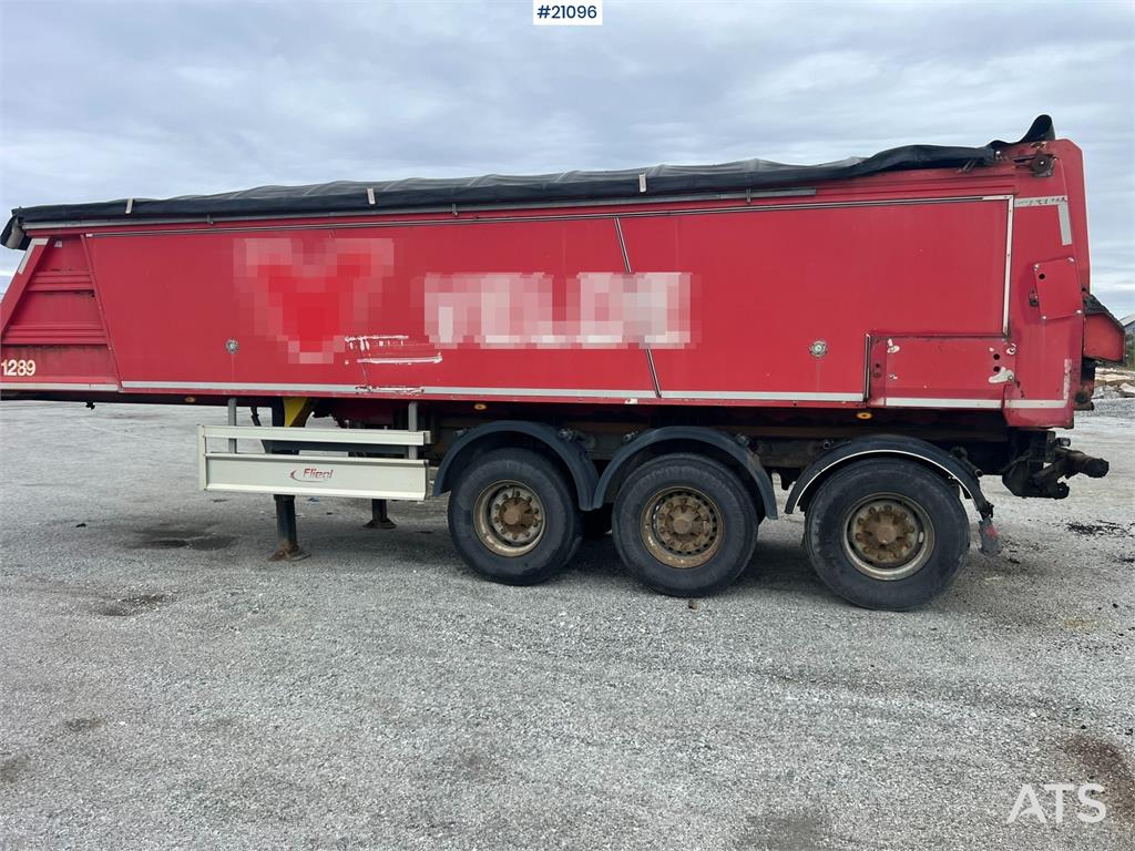 Fliegl Fahrzeugbau ass 372 Asphalt semi w/ Push off syste