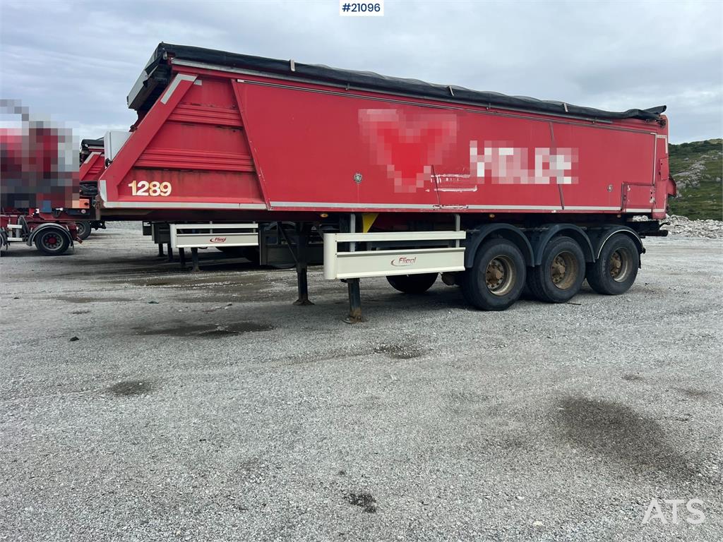 Fliegl Fahrzeugbau ass 372 Asphalt semi w/ Push off syste