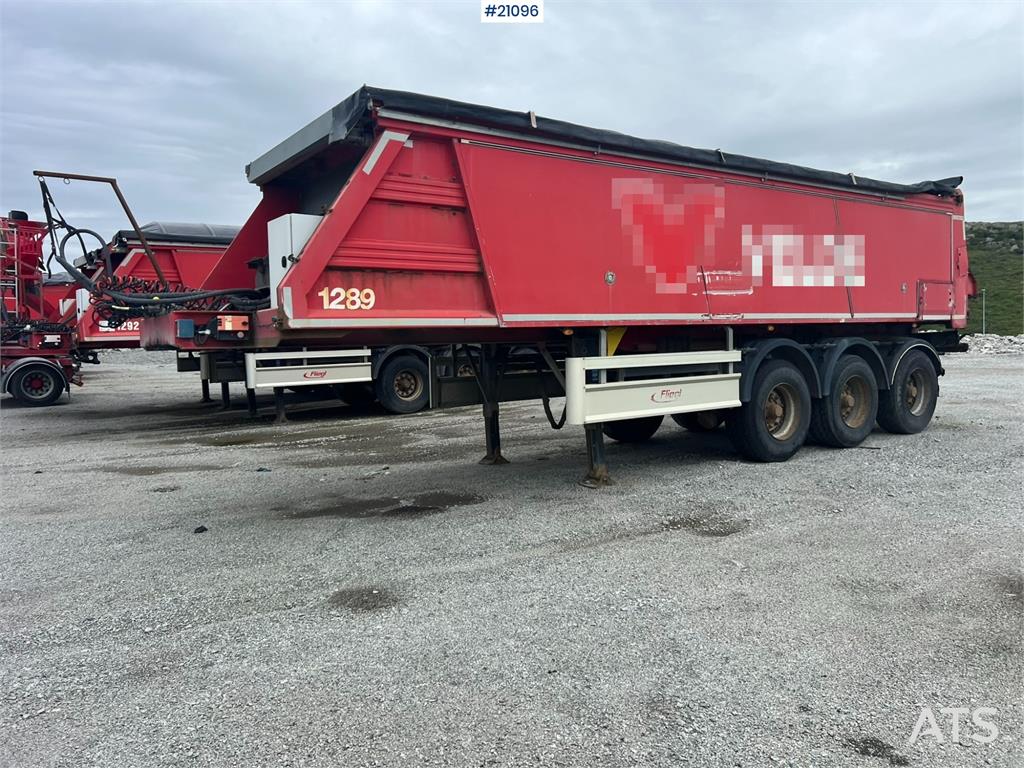 Fliegl Fahrzeugbau ass 372 Asphalt semi w/ Push off syste