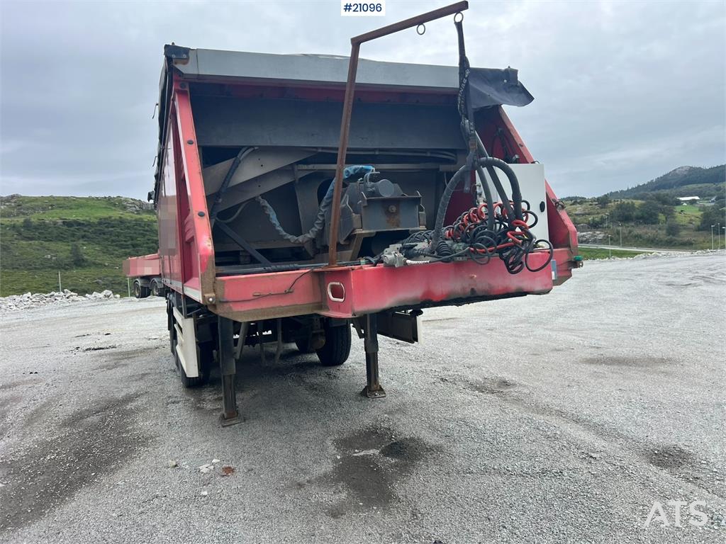 Fliegl Fahrzeugbau ass 372 Asphalt semi w/ Push off syste