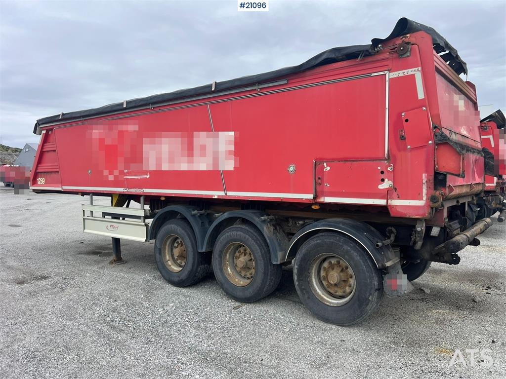 Fliegl Fahrzeugbau ass 372 Asphalt semi w/ Push off syste