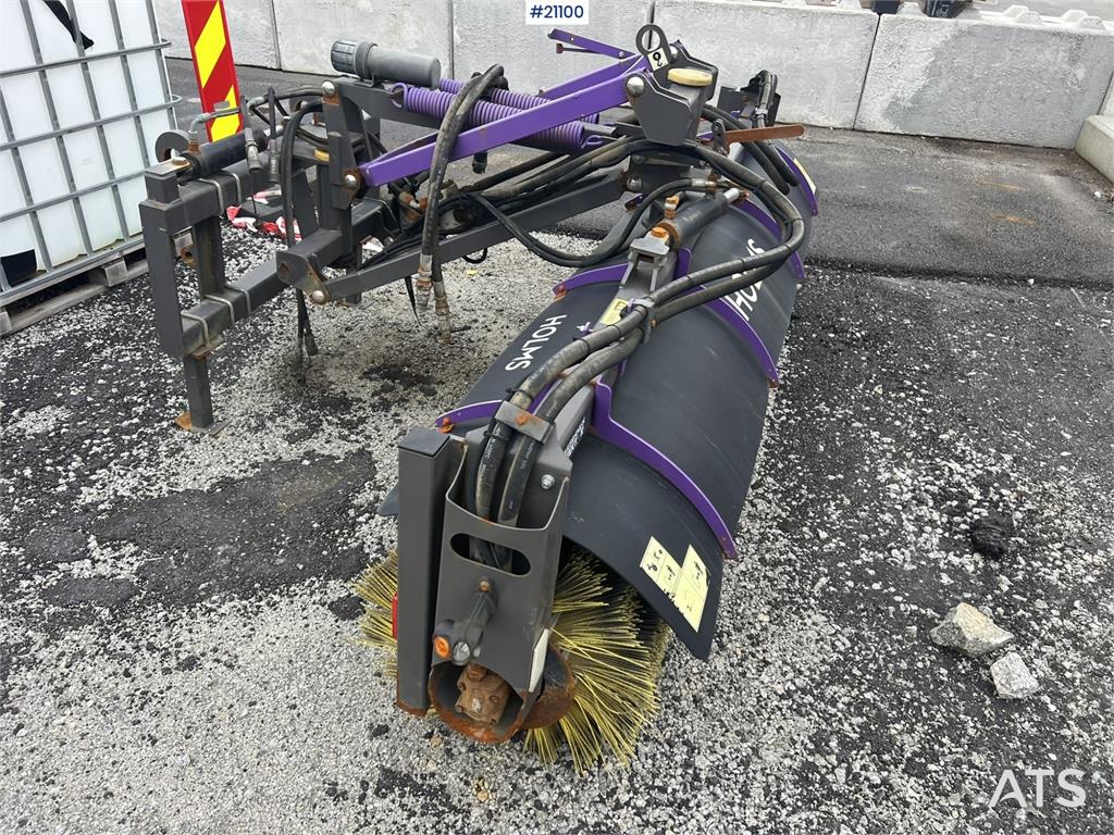 Holms SL-2.8 sweeper