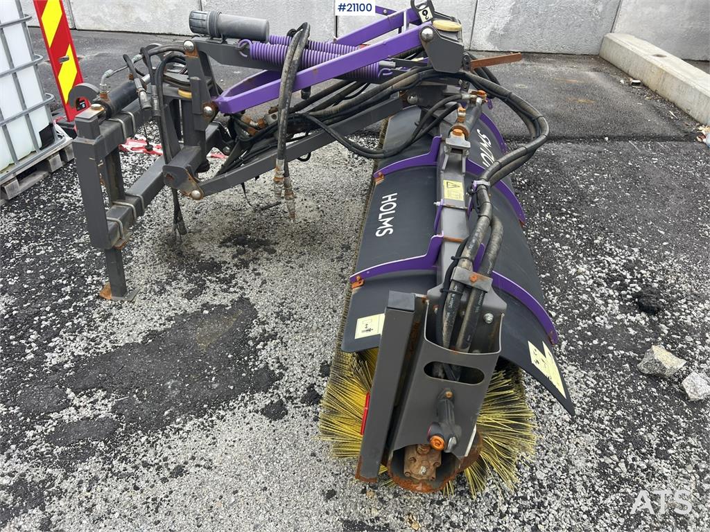 Holms SL-2.8 sweeper