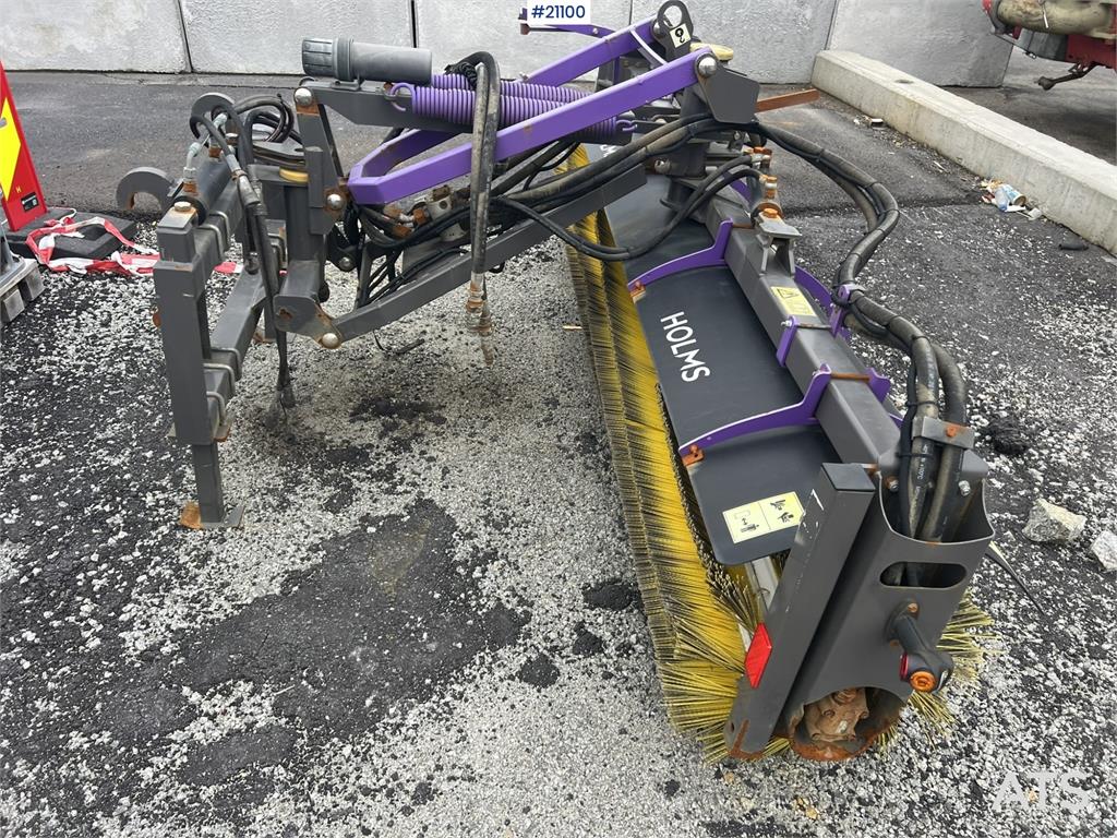 Holms SL-2.8 sweeper