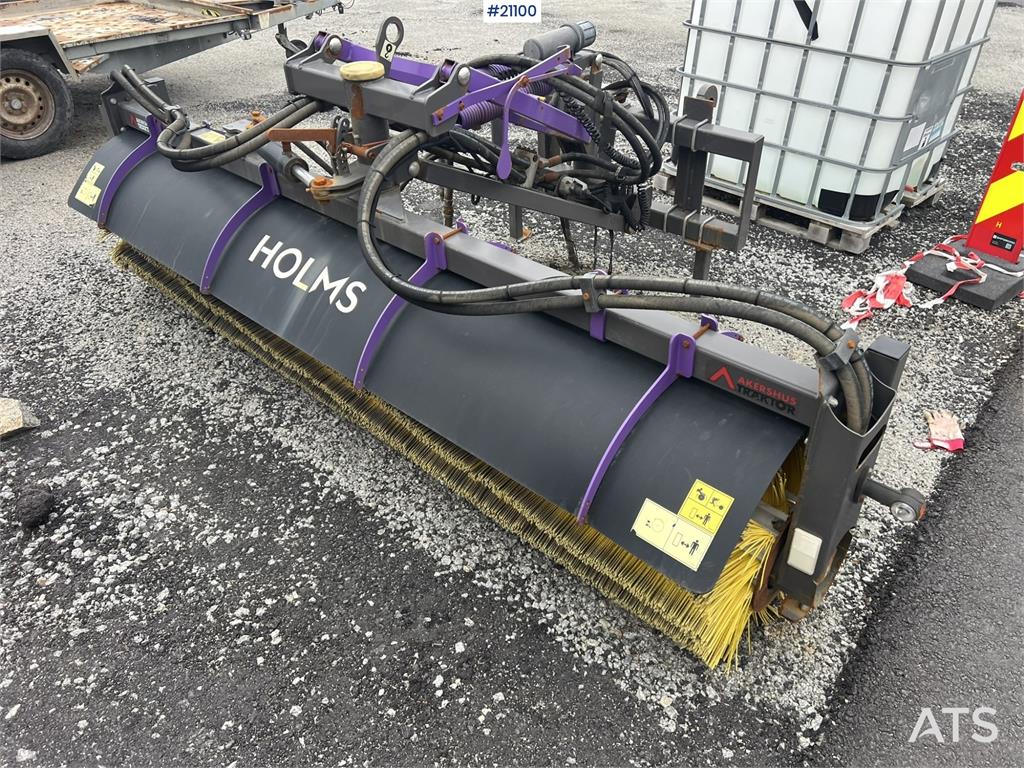 Holms SL-2.8 sweeper