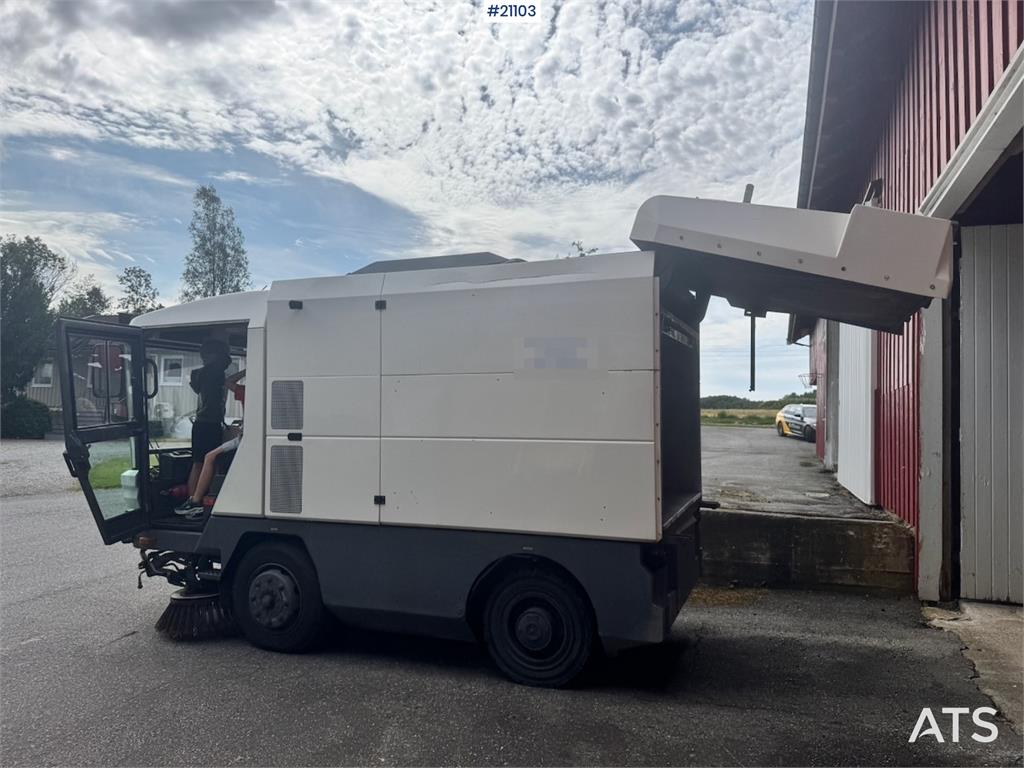 Ravo 540 Sweeper.