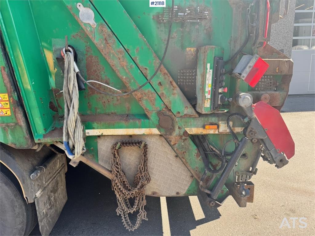 Volvo FM410 6x2 1 Chamber Waste Truck w/ Crane.