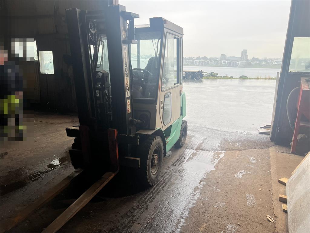 Mitsubishi FD-25 Ac Truck WATCH VIDEO