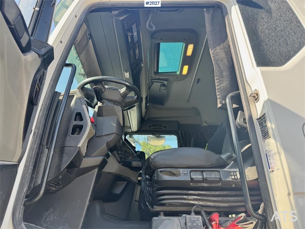 MAN TGX 33.580 6x2 Asphalt truck w/ Tipper box and Tub