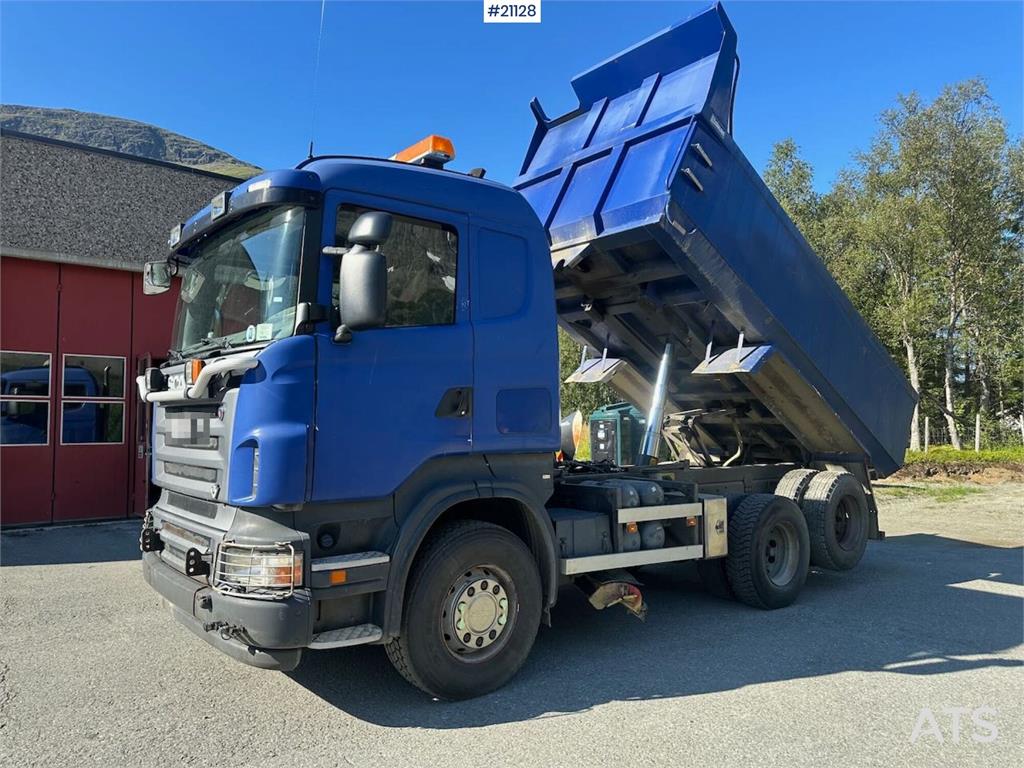 Scania R500 6x2 snow rigged tipper truck w/ plate and und