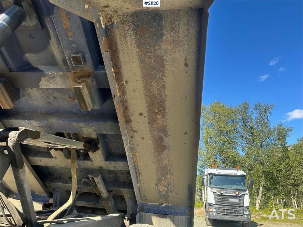 Scania R500 6x2 snow rigged tipper truck w/ plate and und