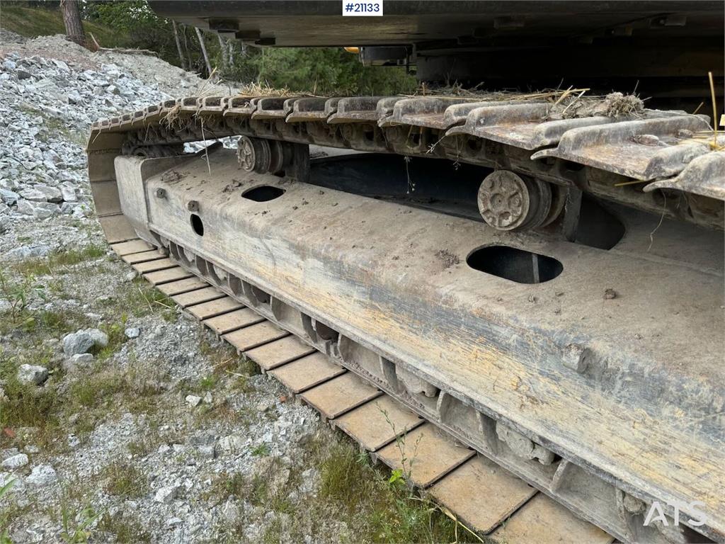 Volvo EC250DL Crawler excavator w/ bucket. Replaced chas