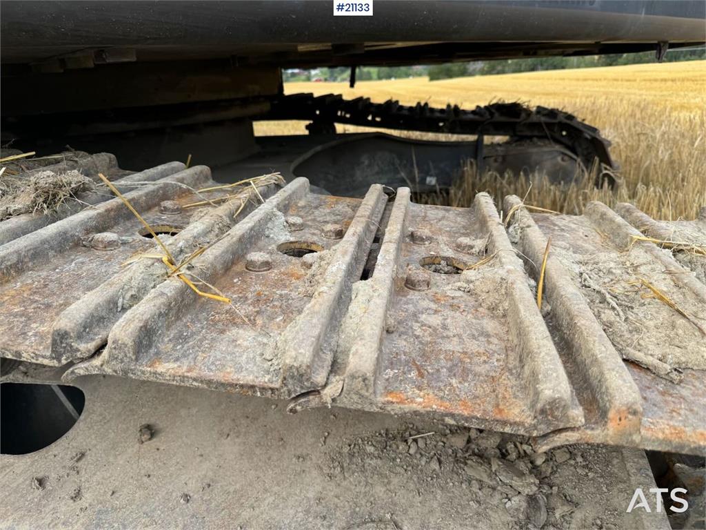 Volvo EC250DL Crawler excavator w/ bucket. Replaced chas