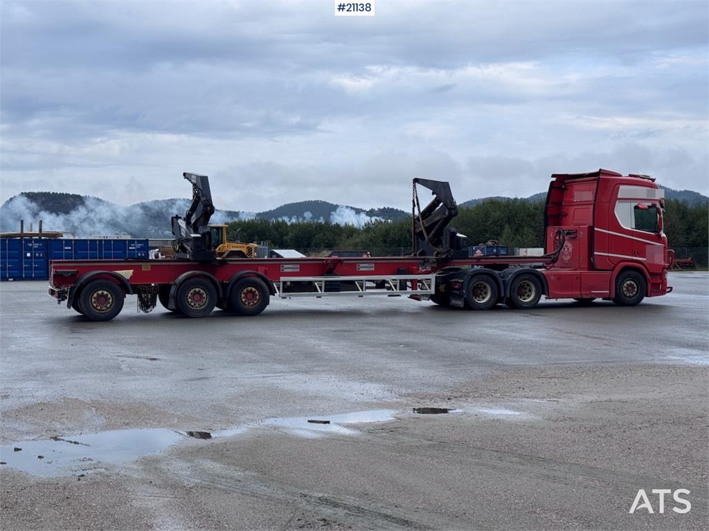 Scania 580 NextGen w/ 2015 Hammar 195s Sideloader
