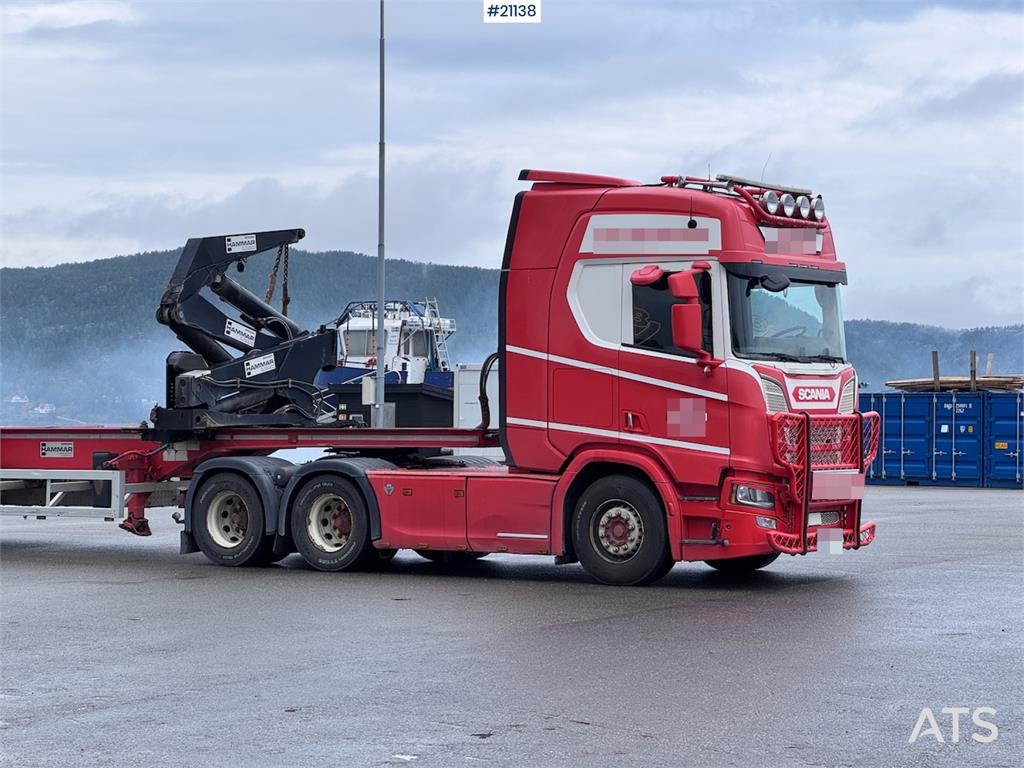 Scania 580 NextGen w/ 2015 Hammar 195s Sideloader