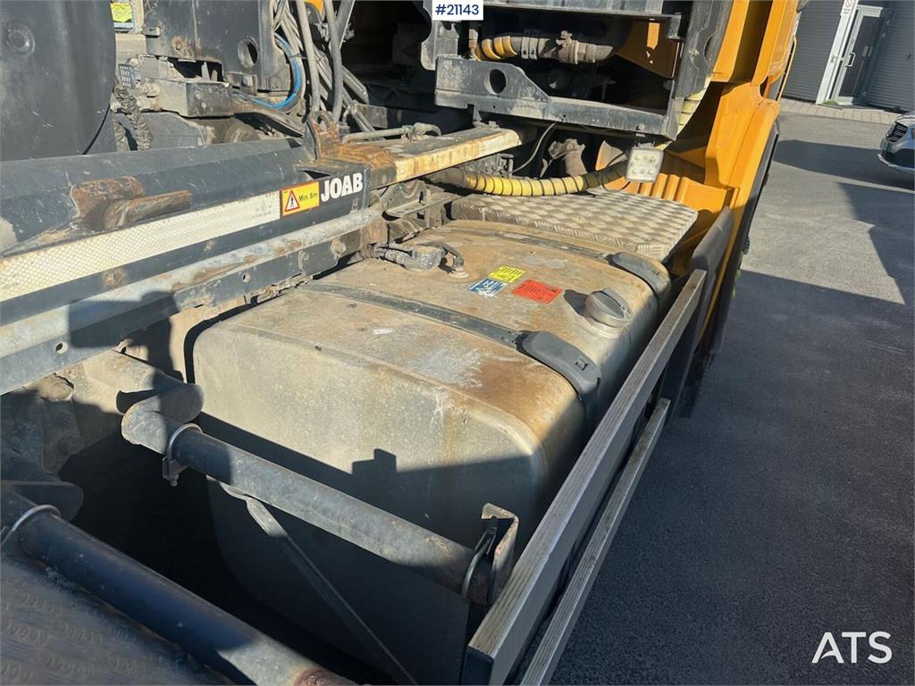 Scania G480 8x4 hook truck w/ 24 t/m hook and two sets of