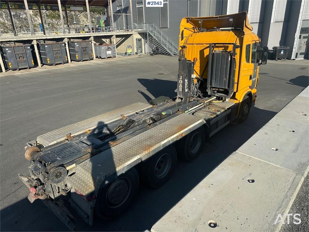 Scania G480 8x4 hook truck w/ 24 t/m hook and two sets of
