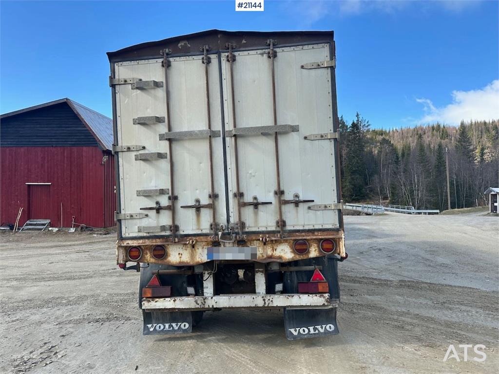 Volvo FH 16 6x4 timber truck w/ 1983 Briab grain trailer