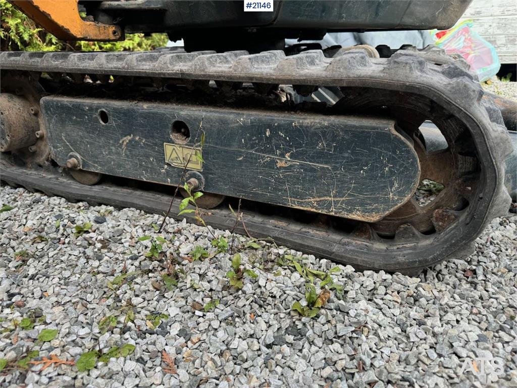 Hyundai HX10A mini excavator w/ 3 drawers. 266 hours.