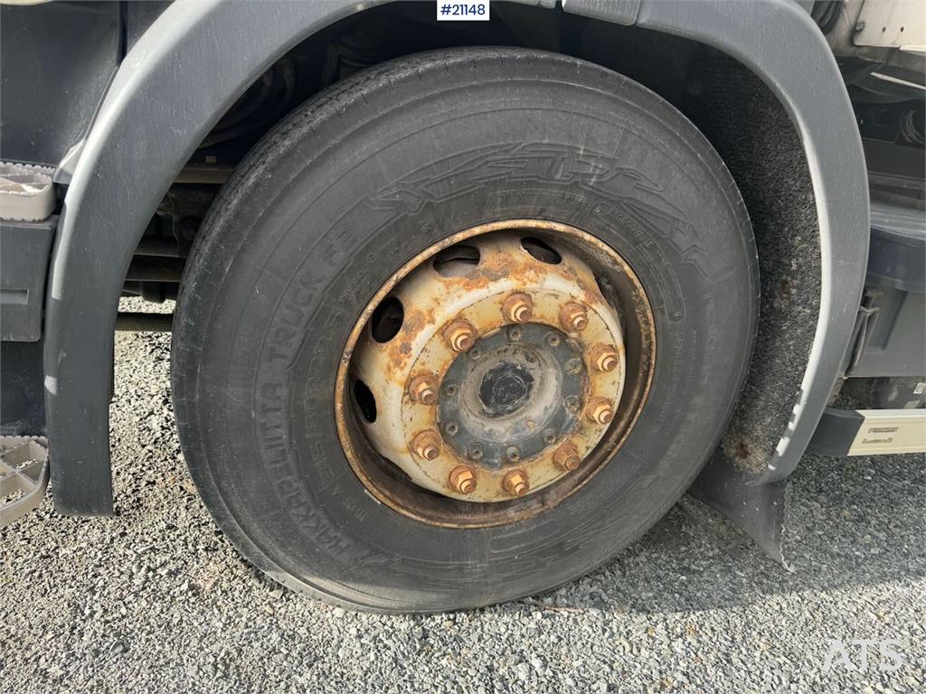 Scania P410 6x2 compactor truck w/ two chambers. Weight a