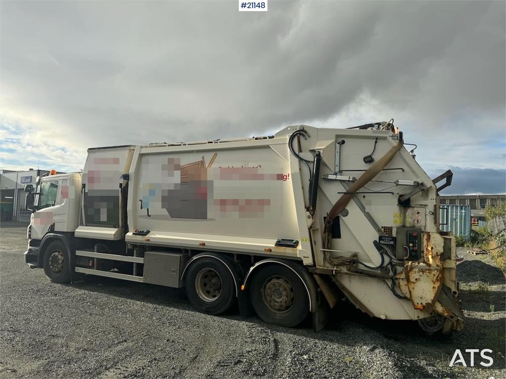 Scania P410 6x2 compactor truck w/ two chambers. Weight a