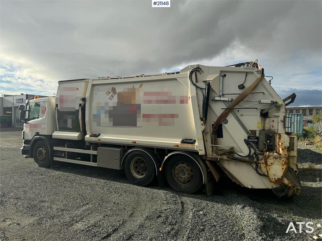 Scania P410 6x2 compactor truck w/ two chambers. Weight a