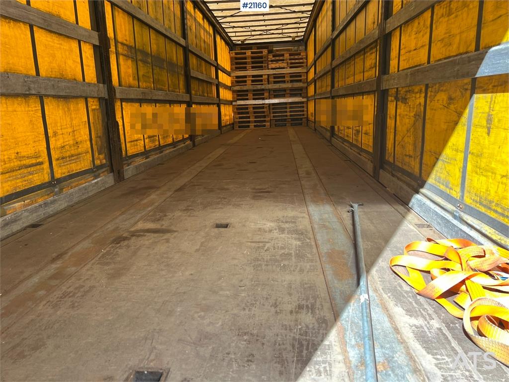 Kögel SN 24 3 axle trailer w/ full side opening on both