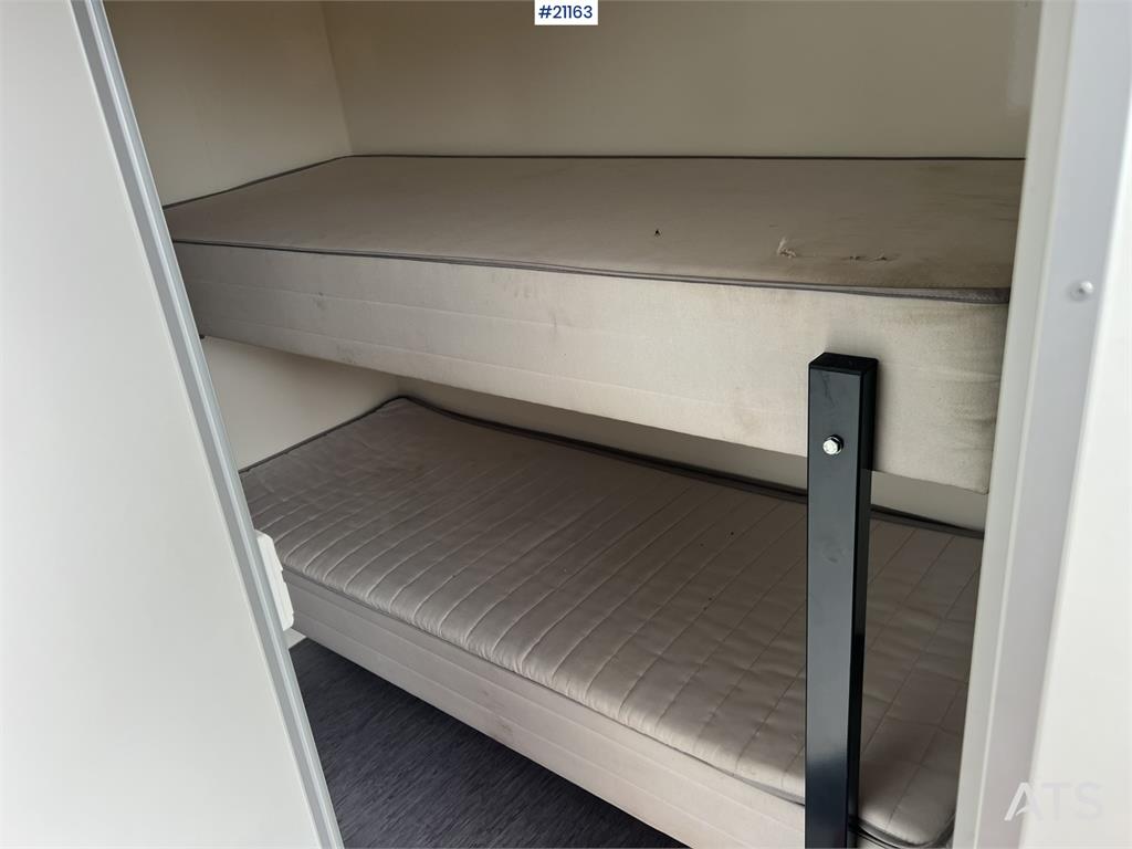 Scanvogn Residential Barracks w/ 2 bedrooms, shower, toilet