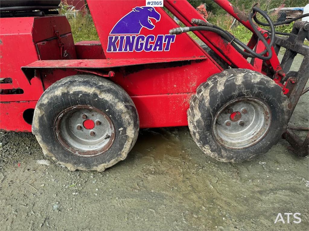 Kingcat KC500 w/ bucket and silo claw