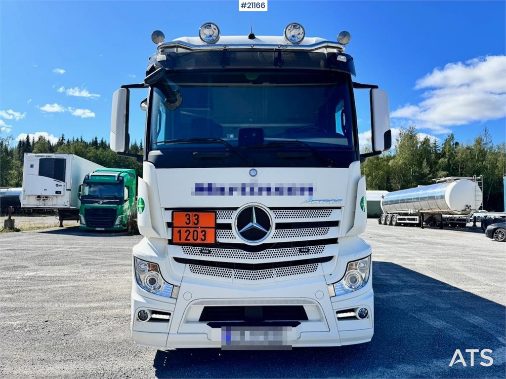 Mercedes-Benz Actros 2553 Tank truck w/ vm tarm trailer.