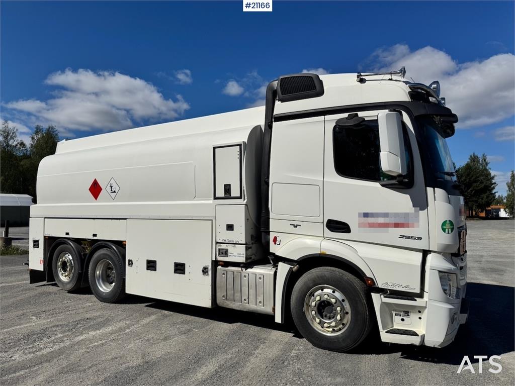 Mercedes-Benz Actros 2553 Tank truck w/ vm tarm trailer.