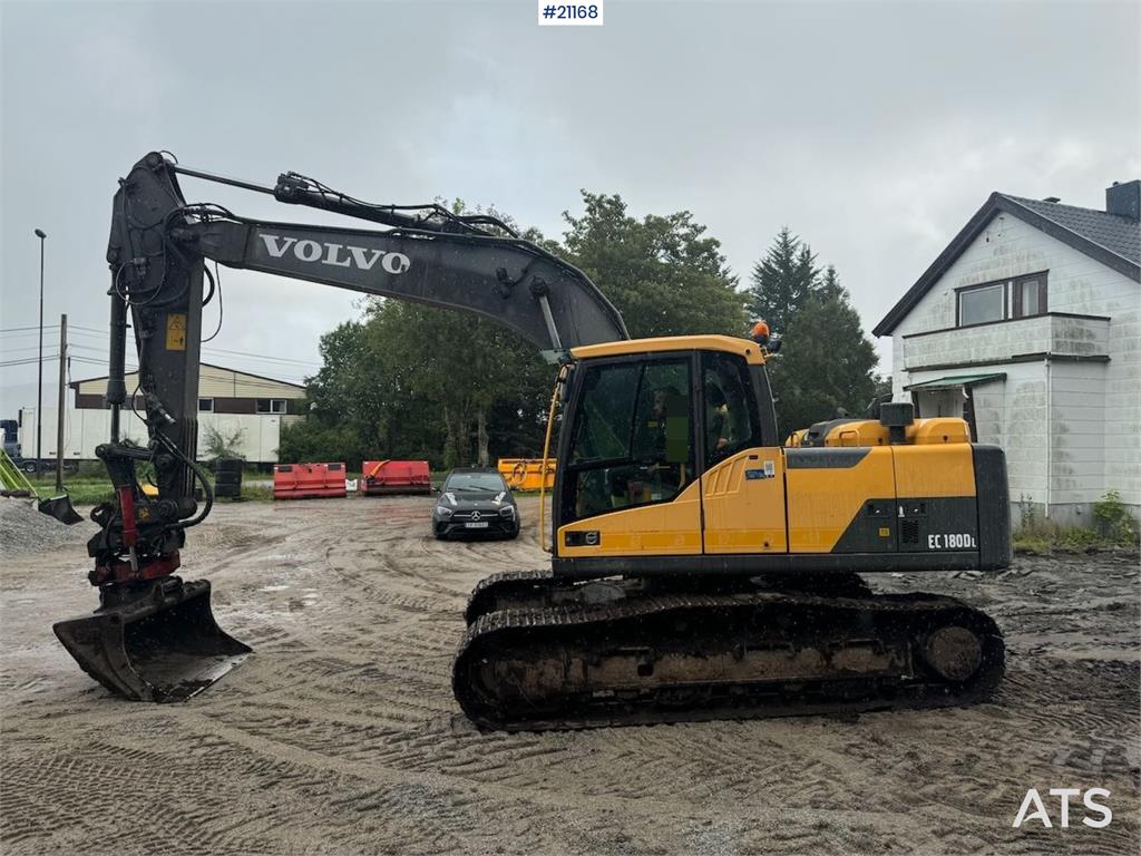 Volvo EC180DL Tracked excavator w/ tilt and 2 buckets.
