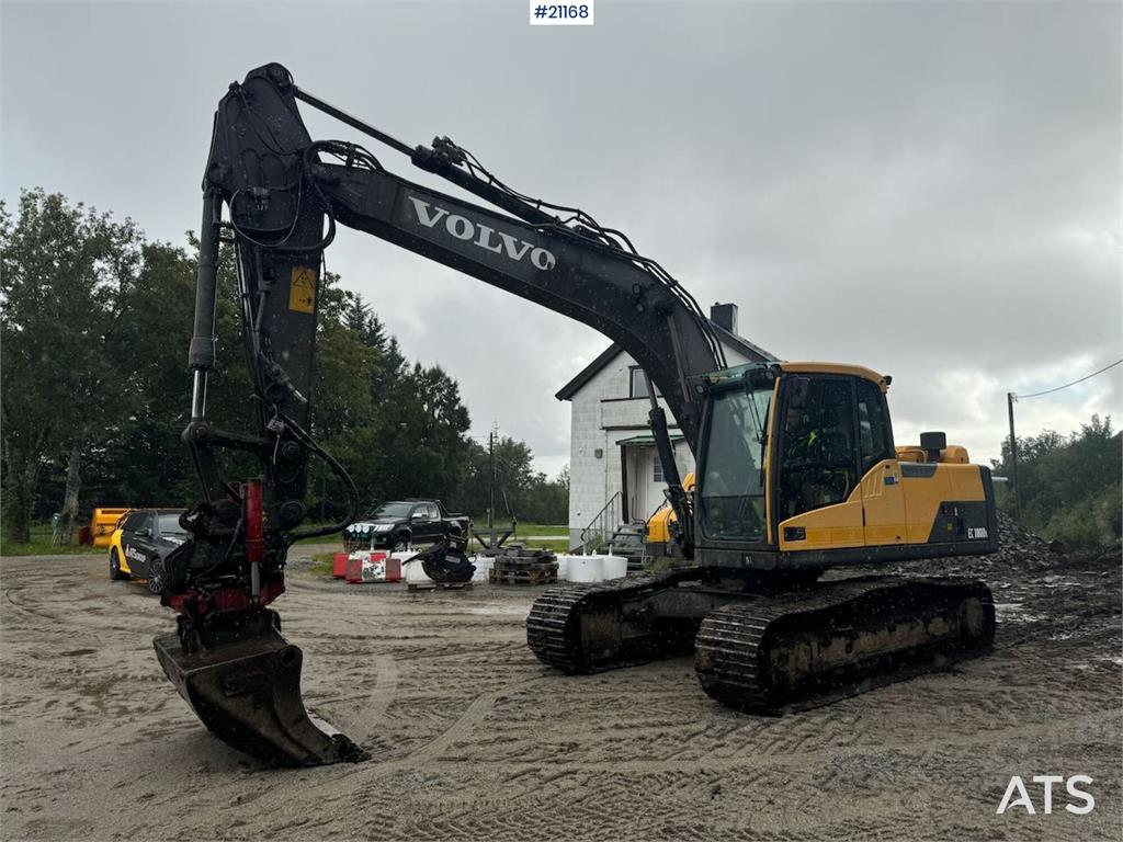 Volvo EC180DL Tracked excavator w/ tilt and 2 buckets.