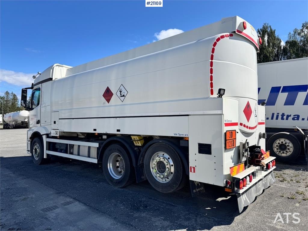 Mercedes-Benz Actros 2553 Tank truck.