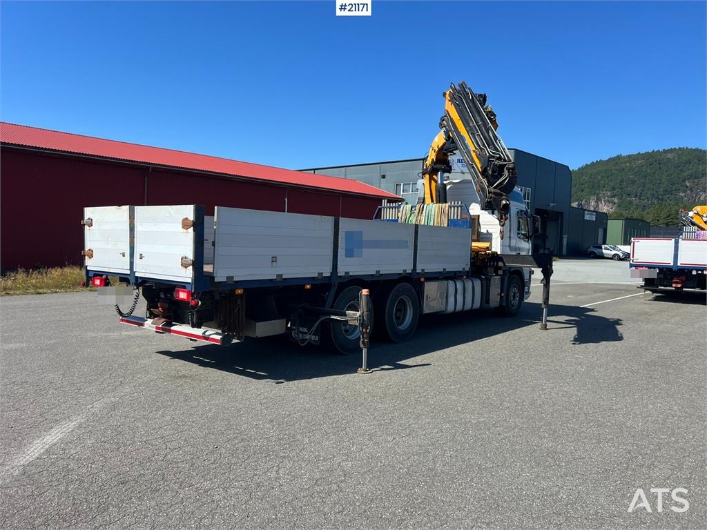 Volvo FM480 crane truck w/37 t/m Effer crane