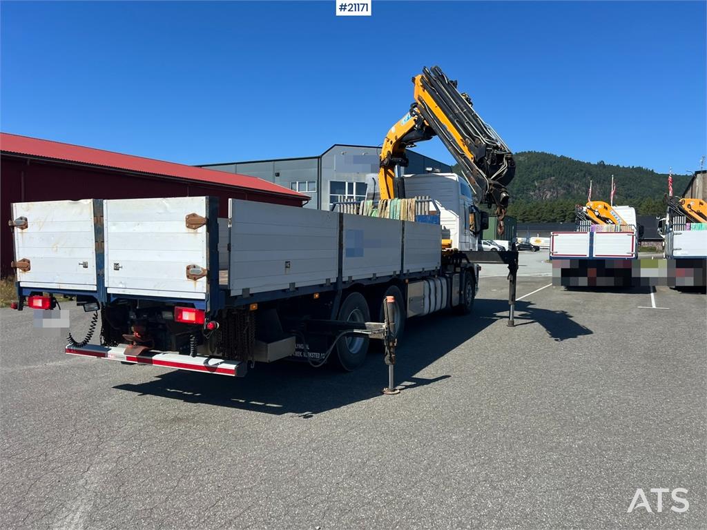 Volvo FM480 crane truck w/37 t/m Effer crane