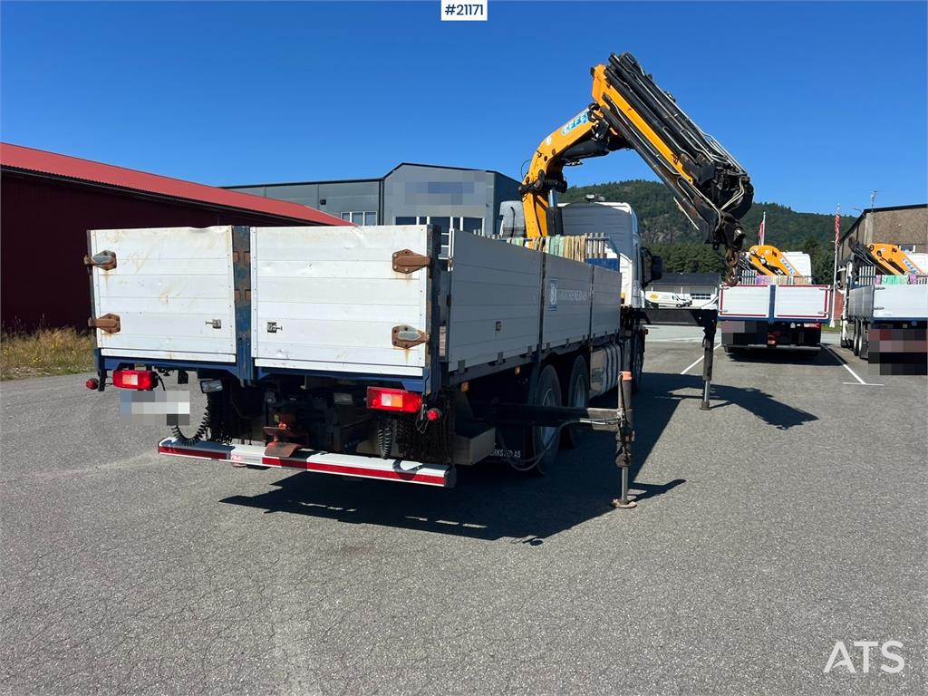 Volvo FM480 crane truck w/37 t/m Effer crane