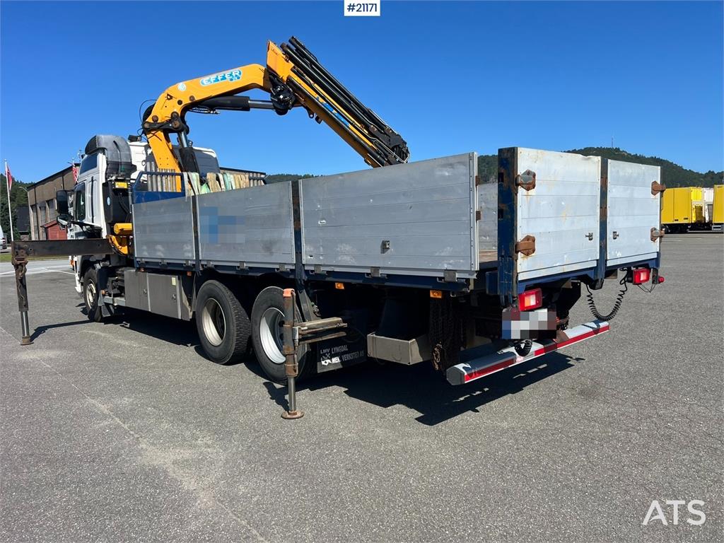Volvo FM480 crane truck w/37 t/m Effer crane