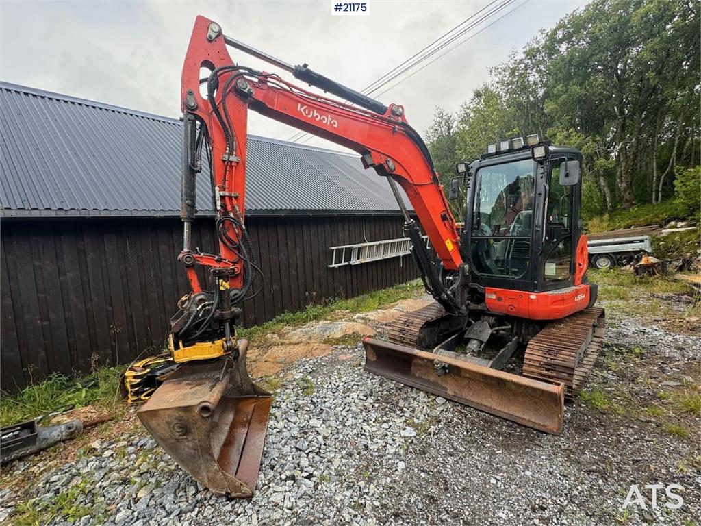 Kubota U55-4 Beltegraver m/ 2 skuffer, klype og pigghamme