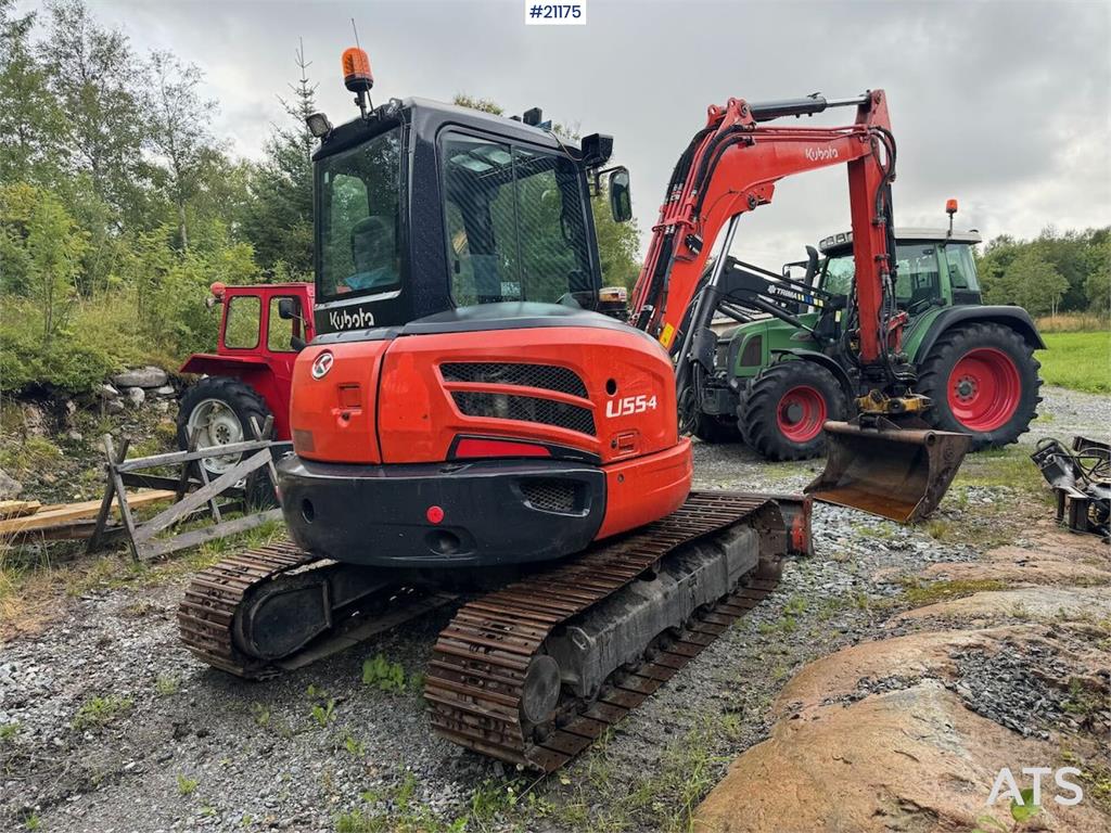 Kubota U55-4 Beltegraver m/ 2 skuffer, klype og pigghamme