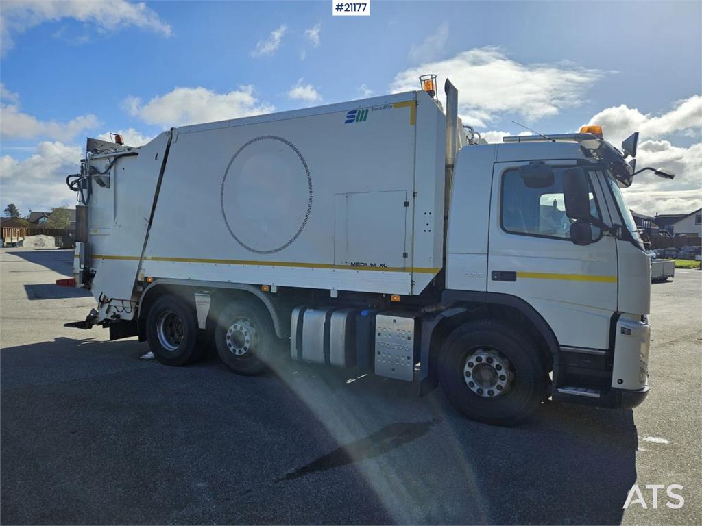 Volvo FM370 6x2 1-chamber compactor truck with Zoeller b