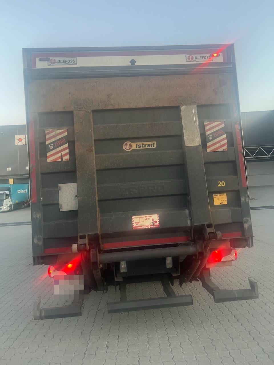 Scania P250 4x2 Box truck w/ Full side opening. Euro 6