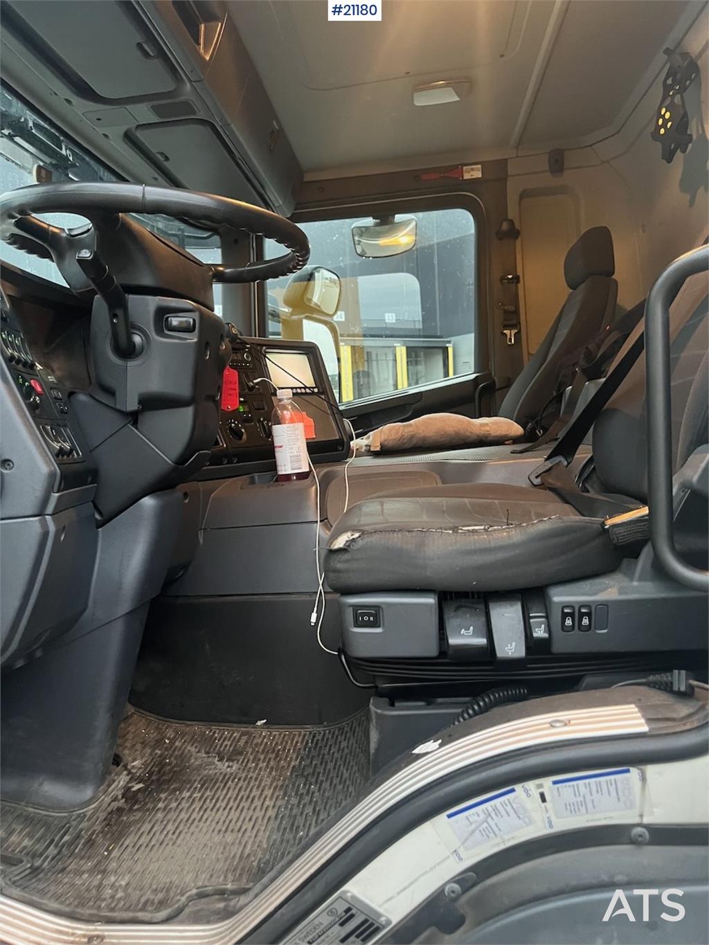 Scania P250 4x2 Box truck w/ Full side opening. Euro 6