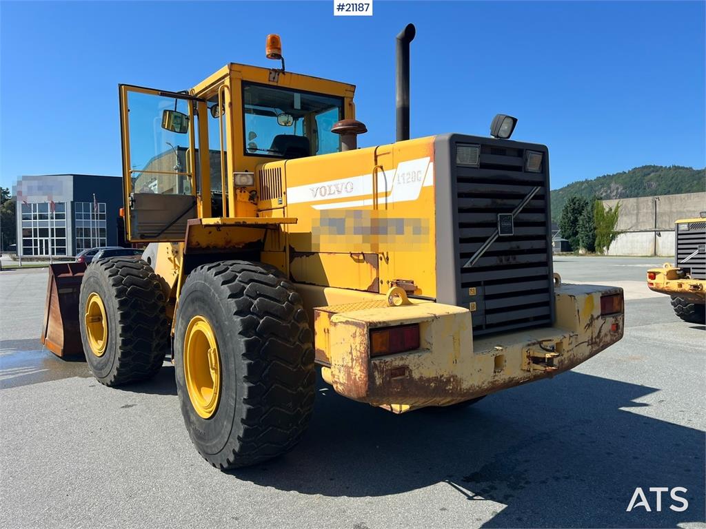 Volvo L120C wheel loader w/ bucket, scale and printer