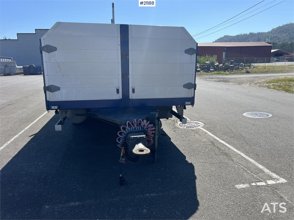 Tyllis 3 axle Flatbed trailer w/ foldable side doors