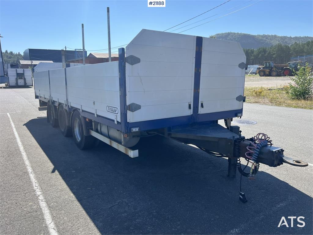Tyllis 3 axle Flatbed trailer w/ foldable side doors