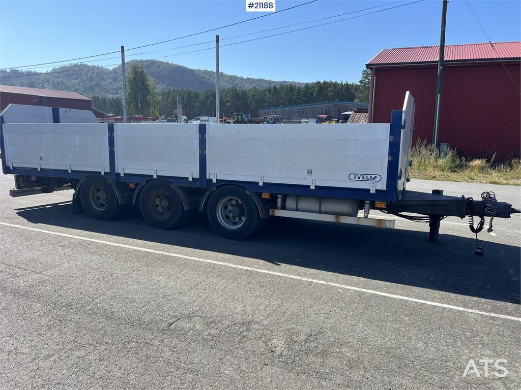 Tyllis 3 axle Flatbed trailer w/ foldable side doors