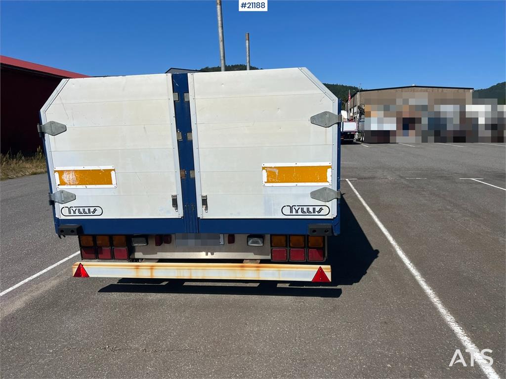 Tyllis 3 axle Flatbed trailer w/ foldable side doors